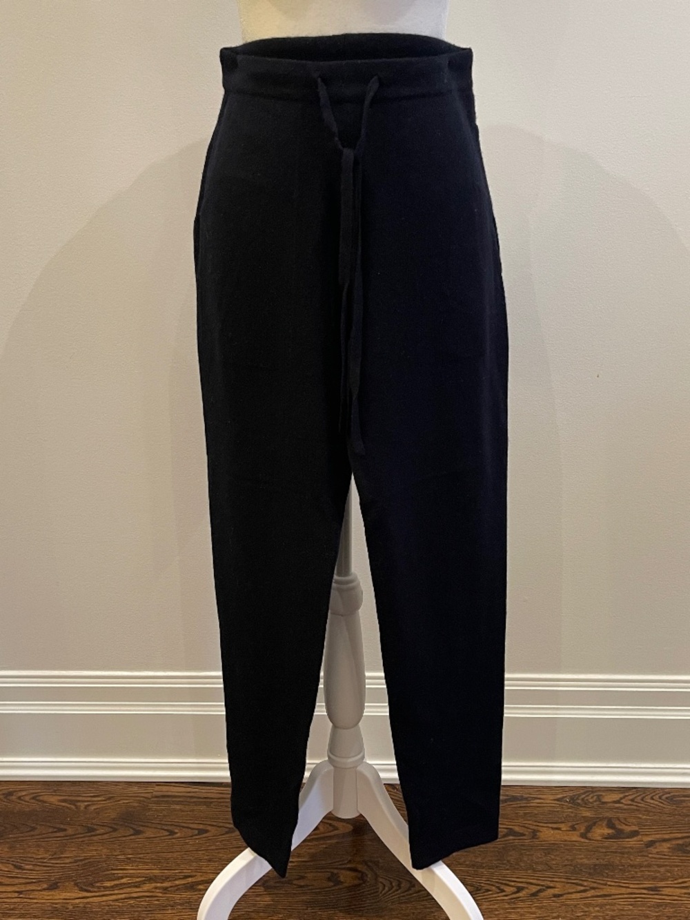 Pour Les Femmes Cashmere Joggers Navy